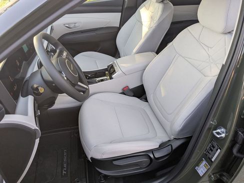 New 2026 Hyundai Tucson SE image 9