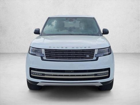 Used 2024 Land Rover Range Rover SE AWD/4WD image 2