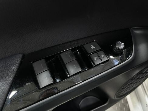 Used 2020 Toyota Prius Prime image 14