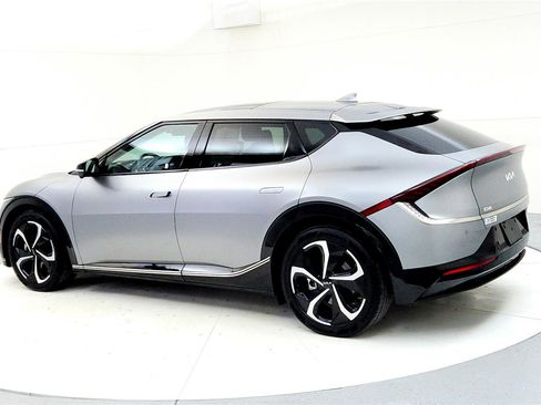 Used 2022 Kia EV6 GT-Line w/ First Edition Package image 4