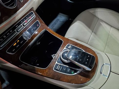 Used 2020 Mercedes-Benz E 350 Sedan image 35