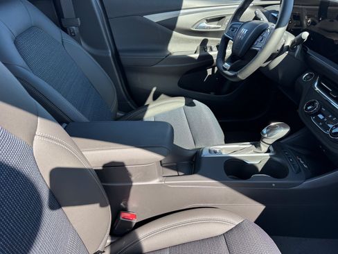 New 2026 Buick Envista Preferred w/ Convenience I Package FWD image 8