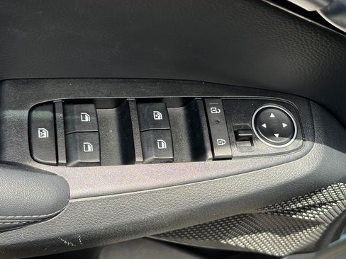 Used 2024 Kia Seltos EX AWD/4WD image 7