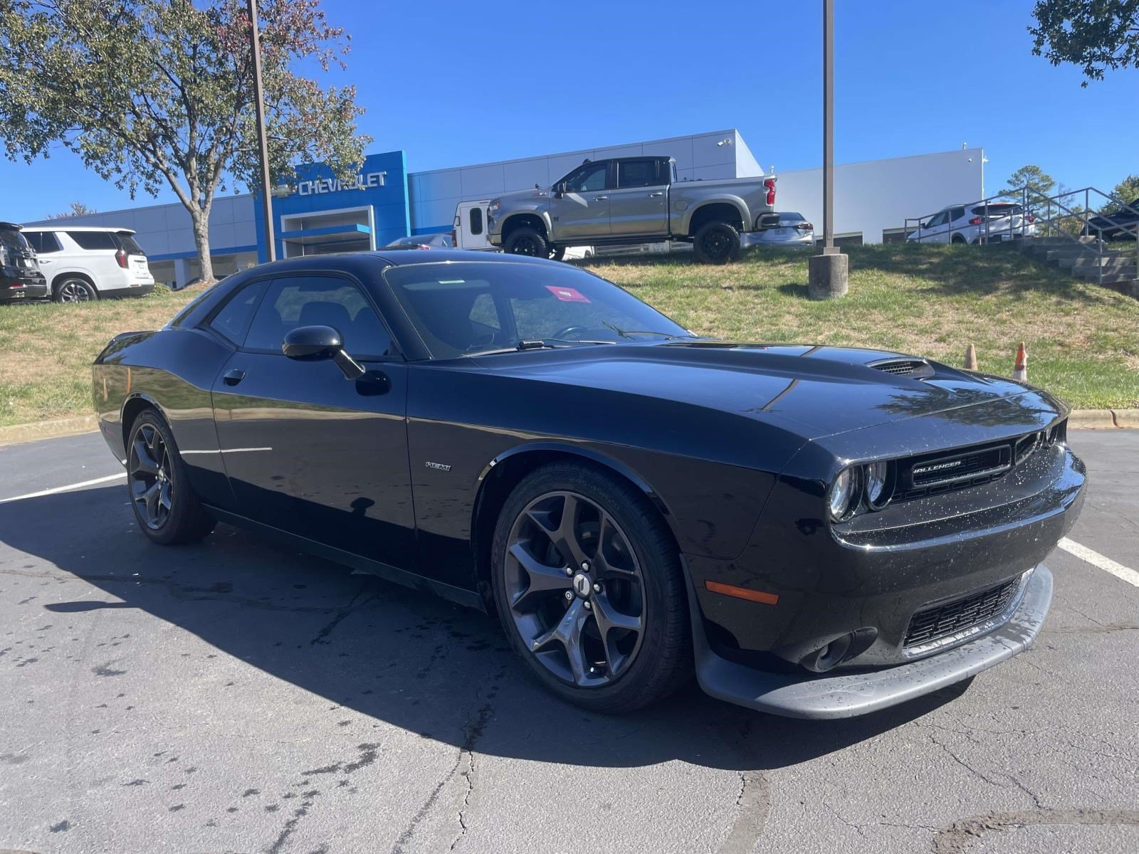 Used 2019 Dodge Challenger R/T w/ Cold Weather Group RWD image 3