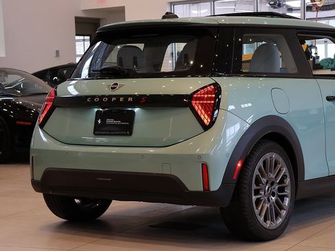 Used 2025 MINI Cooper S image 27