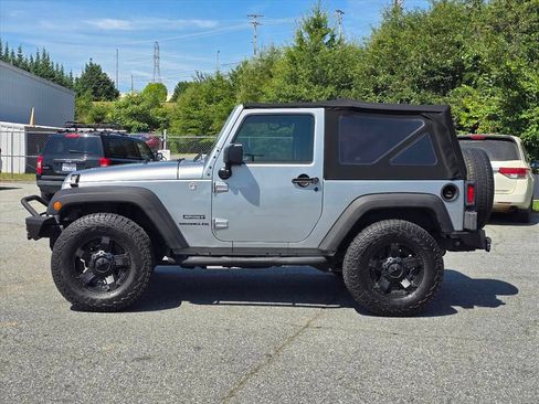 Used 2015 Jeep Wrangler Sport w/ Quick Order Package 24S AWD/4WD image 23