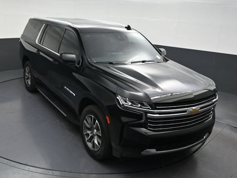 Used 2023 Chevrolet Suburban LT RWD image 22
