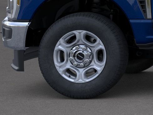 New 2026 Ford F350 XLT w/ XLT Premium Package AWD/4WD image 19