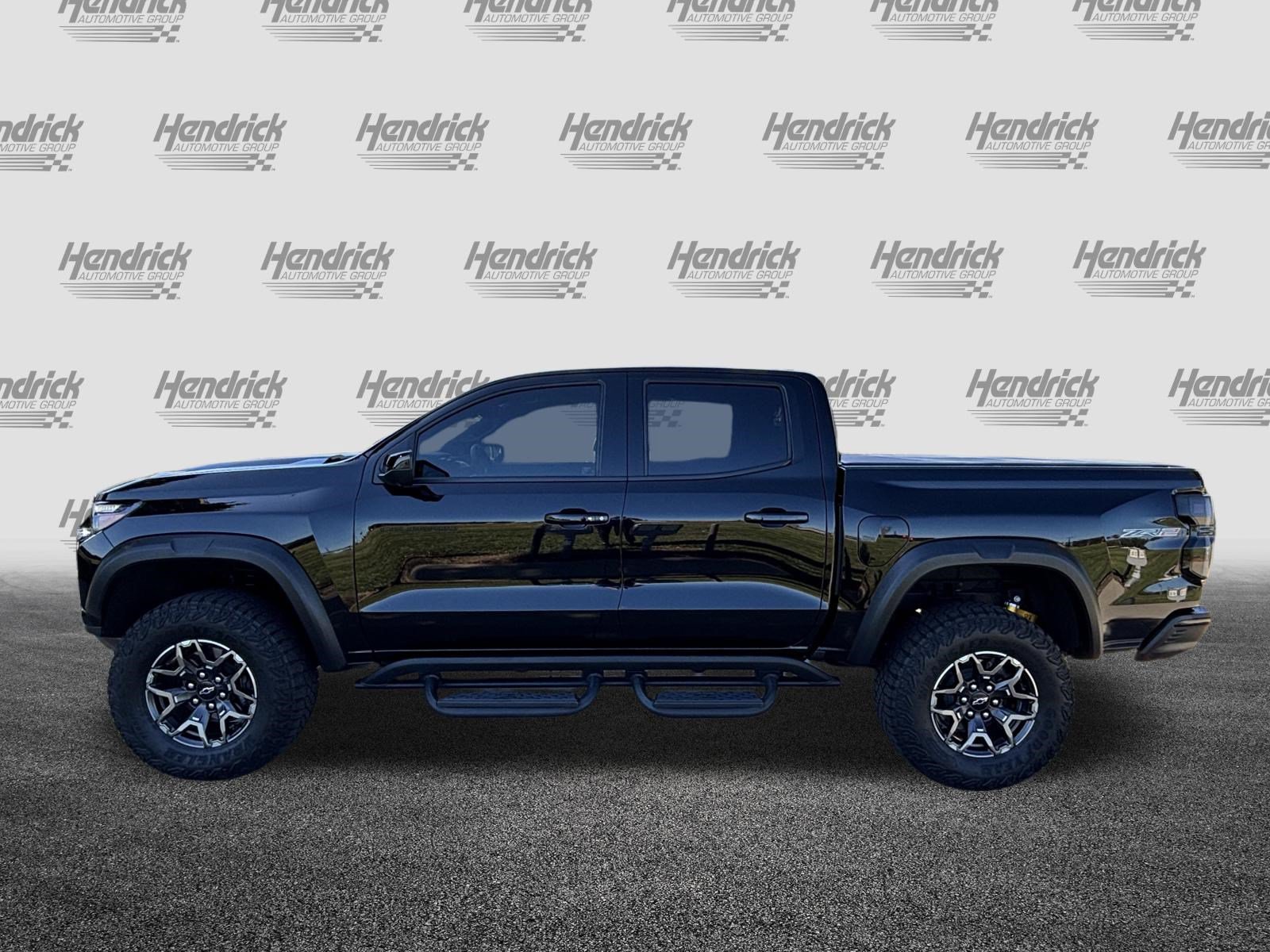 Used 2024 Chevrolet Colorado ZR2 w/ Technology Package AWD/4WD image 7