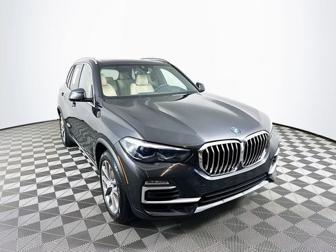 Used 2021 BMW X5 xDrive45e w/ Premium Package 3 image 2