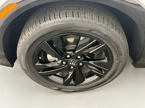 Used 2024 Buick Encore GX Sport Touring image 11