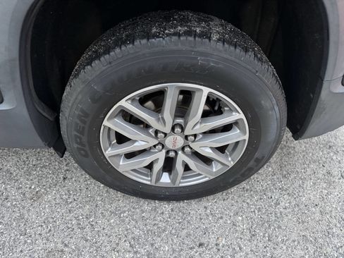 Used 2017 GMC Acadia SLE image 64