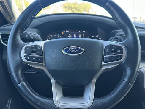 Used 2021 Ford Explorer XLT w/ Equipment Group 202A image 28