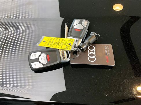 Certified 2025 Audi Q5 2.0T Premium Plus w/ Premium Plus Package image 15