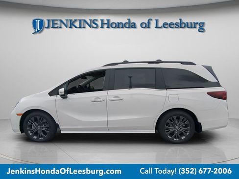 New 2026 Honda Odyssey Touring image 7