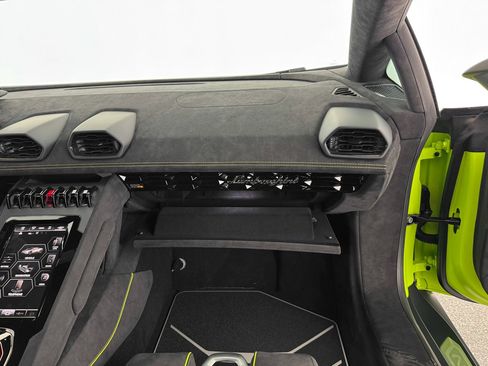 Used 2023 Lamborghini Huracan Sterrato image 28