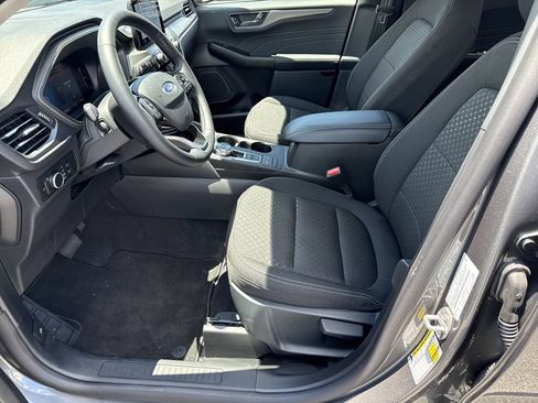 Used 2026 Ford Escape Active w/ Cold Weather Package FWD image 9