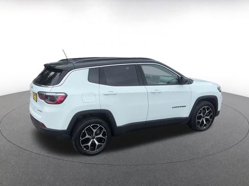 Used 2025 Jeep Compass Limited AWD/4WD image 15