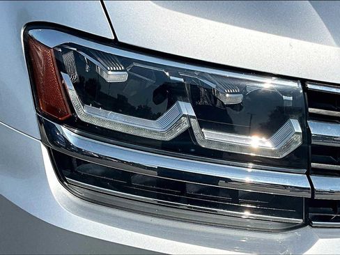 Used 2019 Volkswagen Atlas SEL Premium image 27