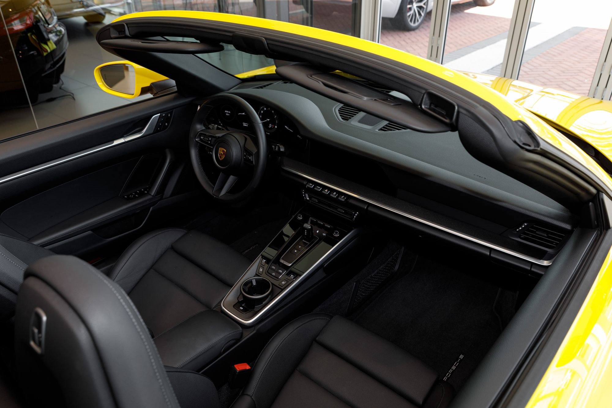 Used 2022 Porsche 911 Carrera RWD image 14