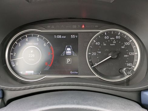 New 2025 Nissan Versa SV w/ Trunk Package FWD image 23