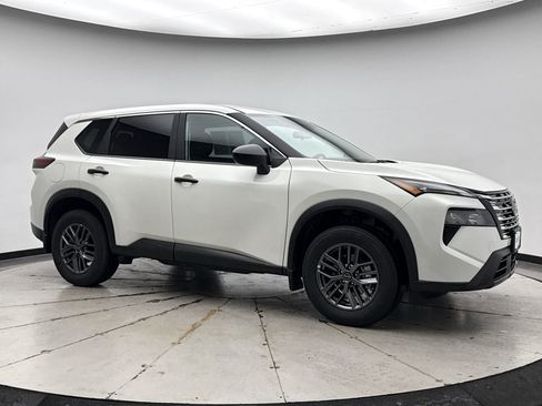 Used 2026 Nissan Rogue S image 7