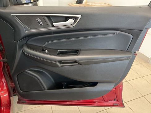 Used 2015 Ford Edge Titanium w/ Equipment Group 302A AWD/4WD image 22