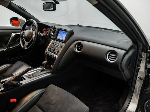 Used 2009 Nissan GT-R Premium AWD/4WD image 57