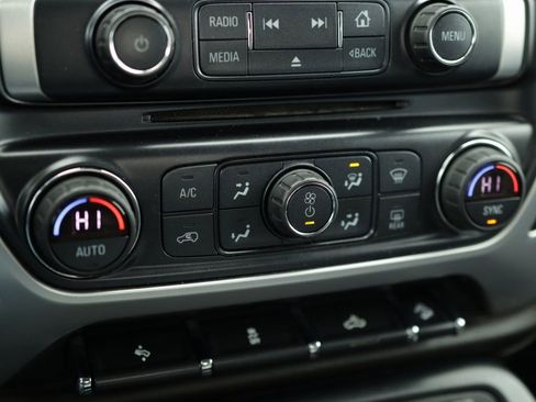 Used 2017 GMC Sierra 1500 SLT w/ SLT Premium Package image 17