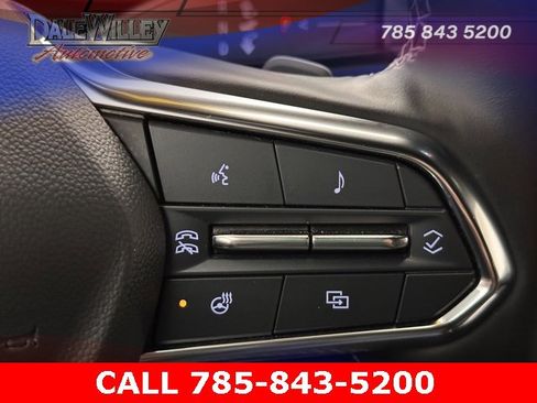 Used 2024 Chevrolet Traverse LT image 11