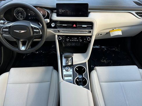 Used 2025 Genesis G70 2.5T image 14