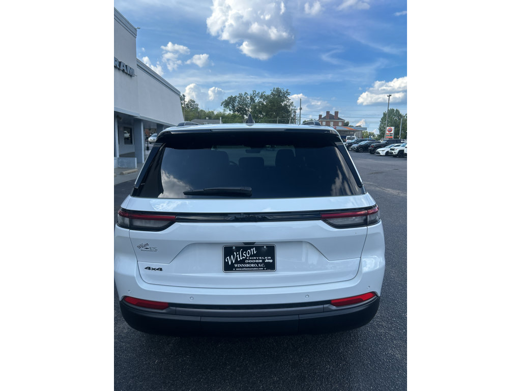 New 2027 Jeep Grand Cherokee Altitude AWD/4WD image 7