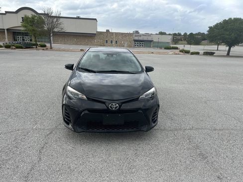 Used 2018 Toyota Corolla SE FWD image 11