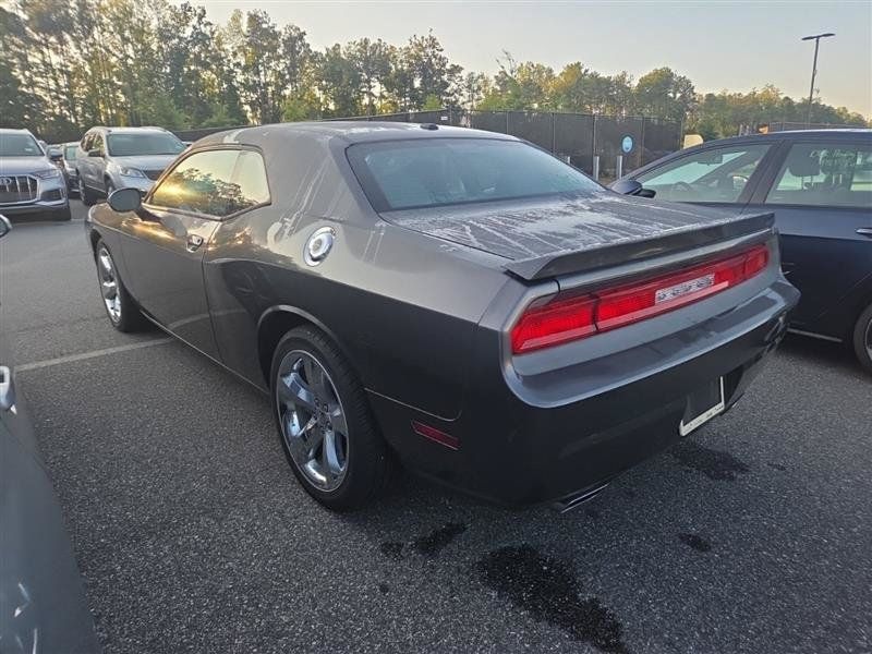 Used 2013 Dodge Challenger R/T Plus RWD image 10