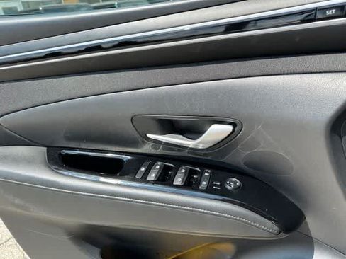 Used 2024 Hyundai Tucson Limited AWD/4WD image 16