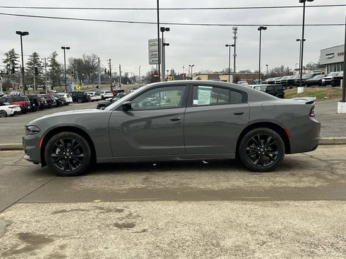 Used 2023 Dodge Charger SXT w/ Blacktop Package image 9
