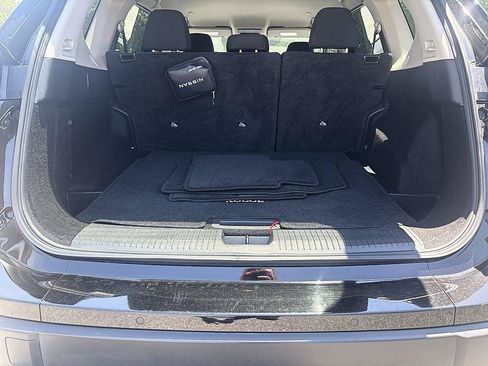 Certified 2024 Nissan Rogue SV AWD/4WD image 19
