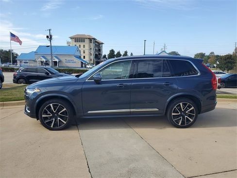 Used 2023 Volvo XC90 B5 Plus w/ Protection Package Premier image 2