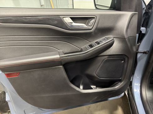 Used 2025 Ford Escape ST-Line Select image 15