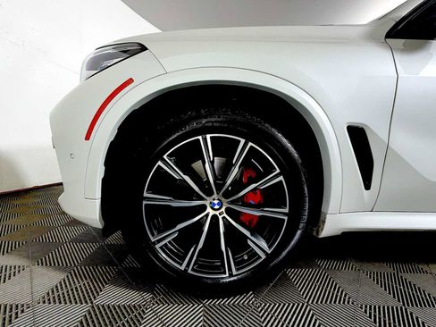 Used 2023 BMW X5 xDrive40i w/ M Sport Package AWD/4WD image 8