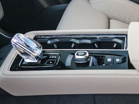 New 2026 Volvo XC90 T8 Ultra w/ Lounge Package image 28