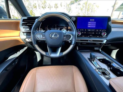 Used 2023 Lexus RX 350 w/ Accessory Package (2T) AWD/4WD image 5
