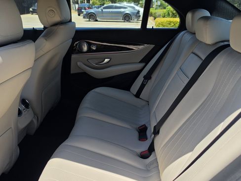 Used 2017 Mercedes-Benz E 300 image 21
