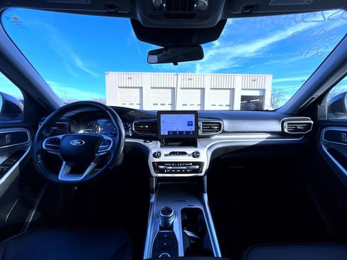 Used 2023 Ford Explorer XLT w/ Equipment Group 202A image 15