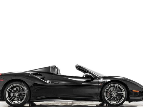 Used 2018 Ferrari 488 Spider image 2