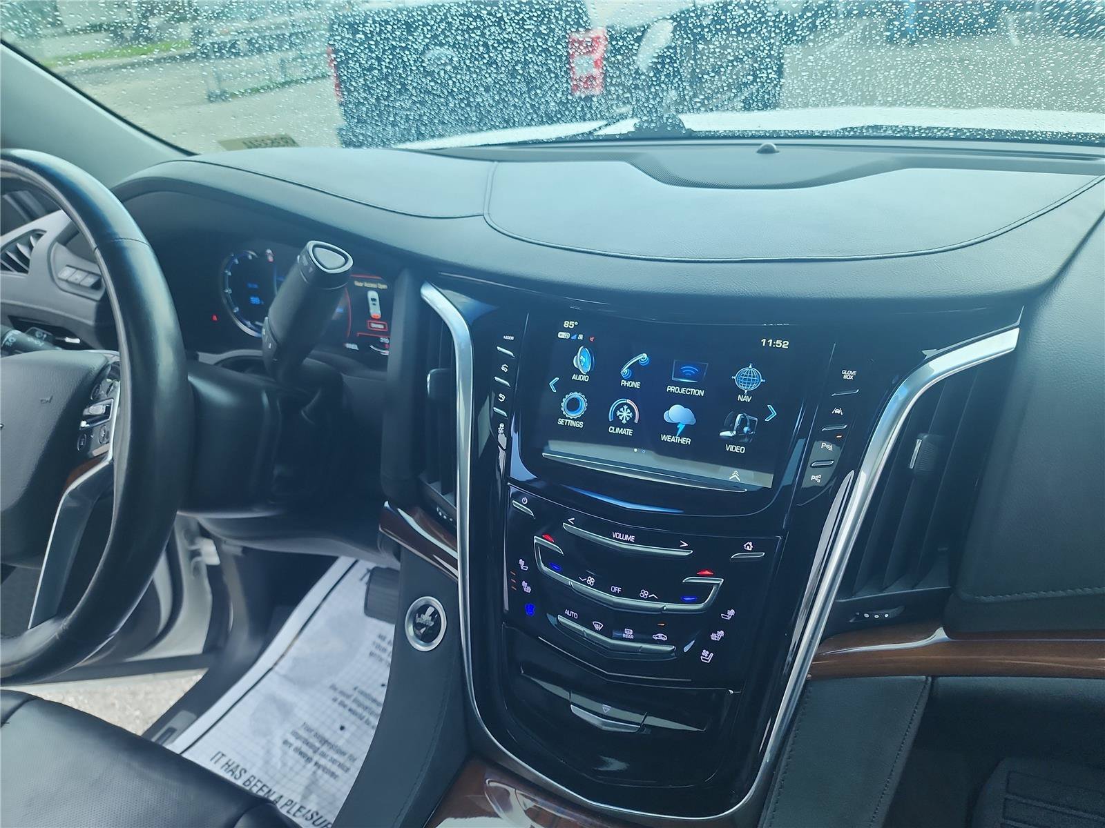 Used 2019 Cadillac Escalade ESV Luxury RWD image 30