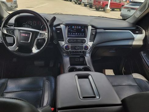 Used 2018 GMC Yukon XL SLT w/ Premium Edition AWD/4WD image 17