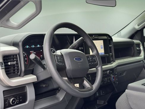 Used 2025 Ford F250 XL w/ STX Appearance Package AWD/4WD image 8