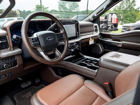 Used 2024 Ford F350 King Ranch AWD/4WD image 2