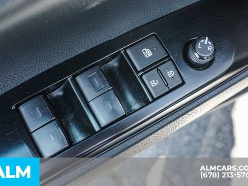 Used 2025 Toyota Camry SE image 47